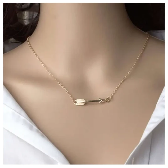 Minimalist arrow necklace with horizontal chain on the sides for women and girls